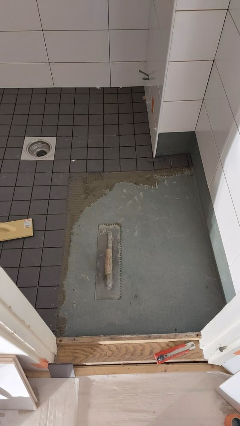 Kylpyhuoneen saneeraus omakotitaloon — Inkoo